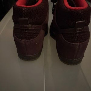 NIKR SKY HI DUNK SUEDE